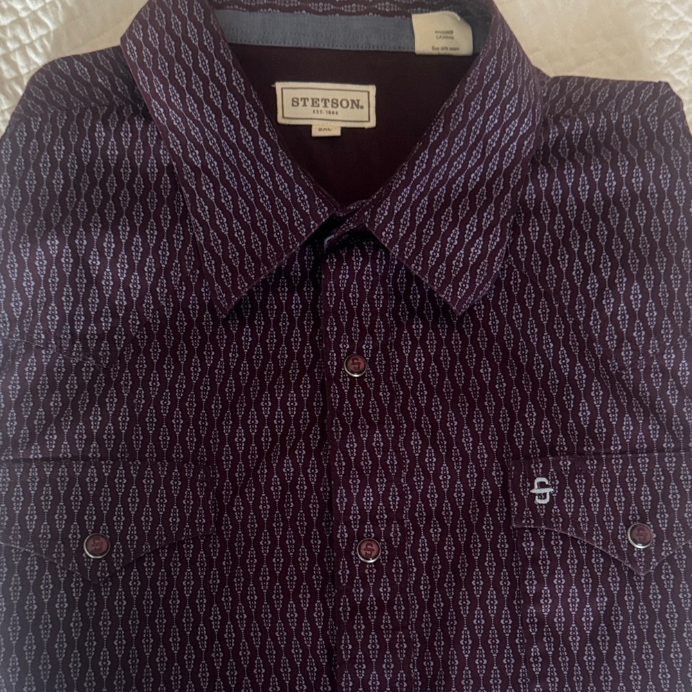 Stetson western shirt with all the classic details. Worn only one time